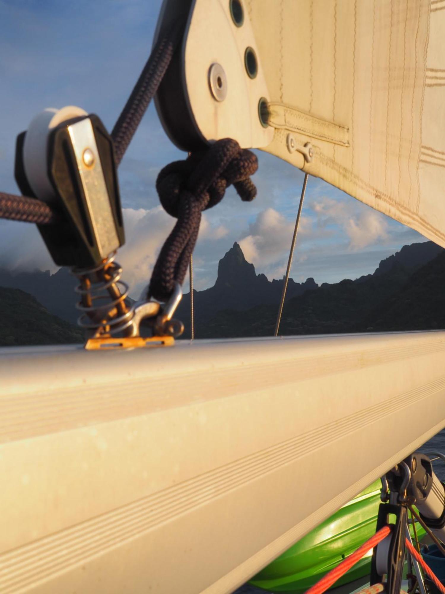 2 Nuits Insolites & 1 Excursion Voile A Bord Du Voilier Mori Ora Moorea Bagian luar foto