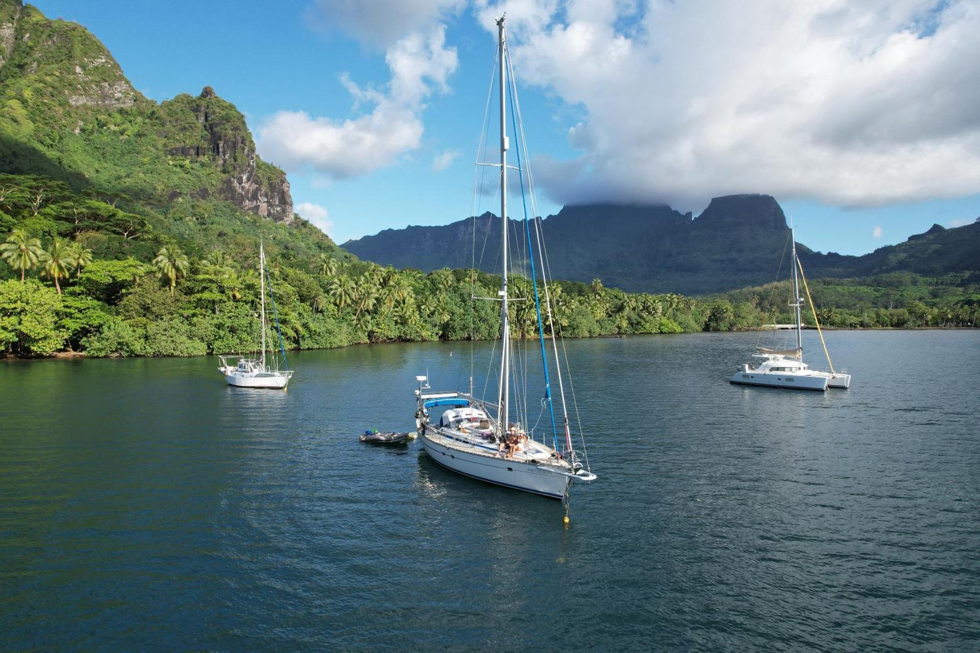 2 Nuits Insolites & 1 Excursion Voile A Bord Du Voilier Mori Ora Moorea Bagian luar foto